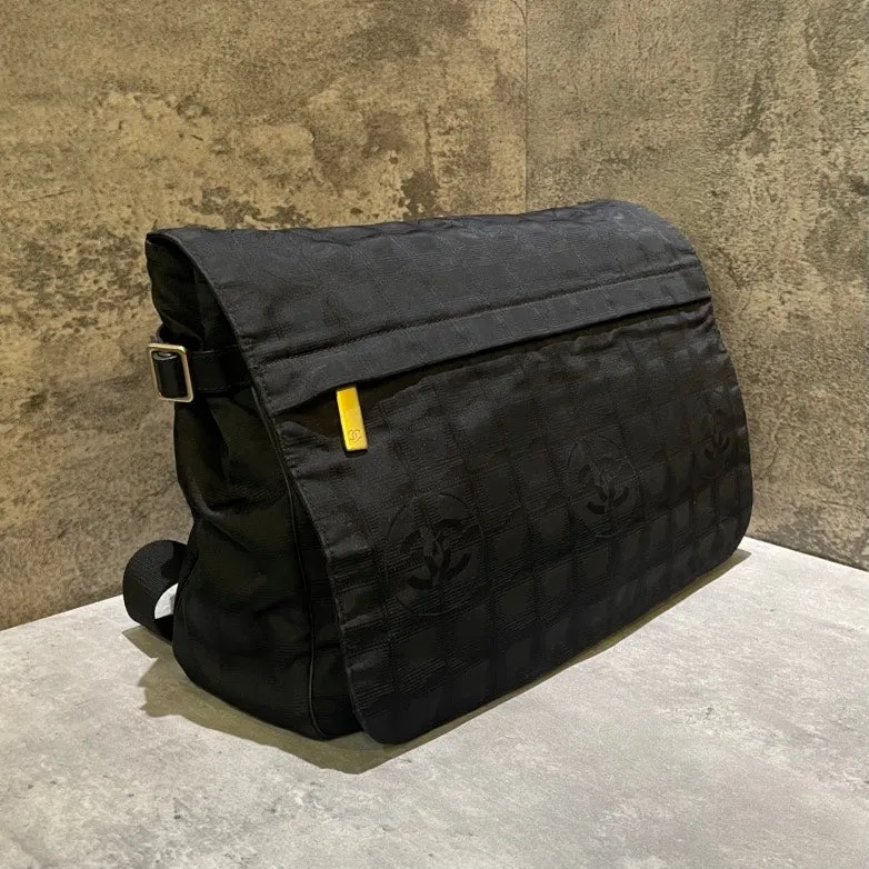 Chanel Messenger Black Canvas Bag Medium
