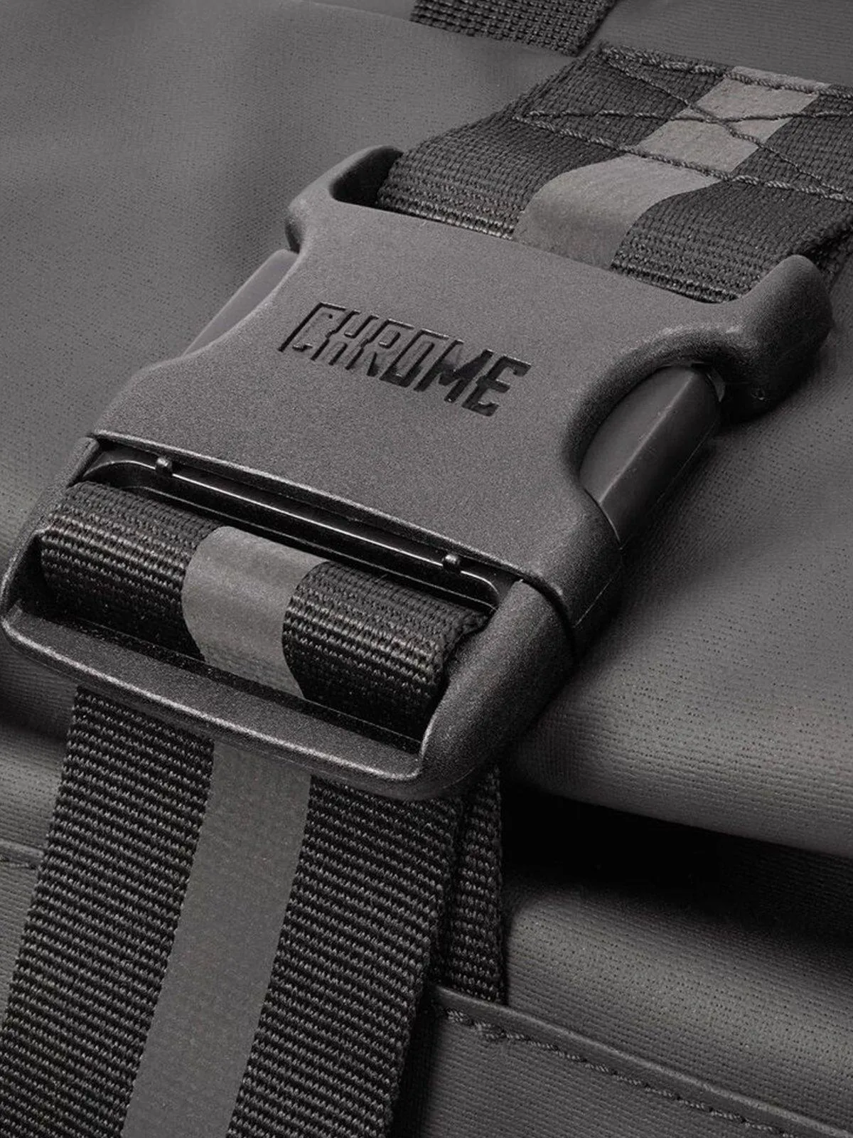 Chrome Industries Barrage Cargo Backpack Leather Green