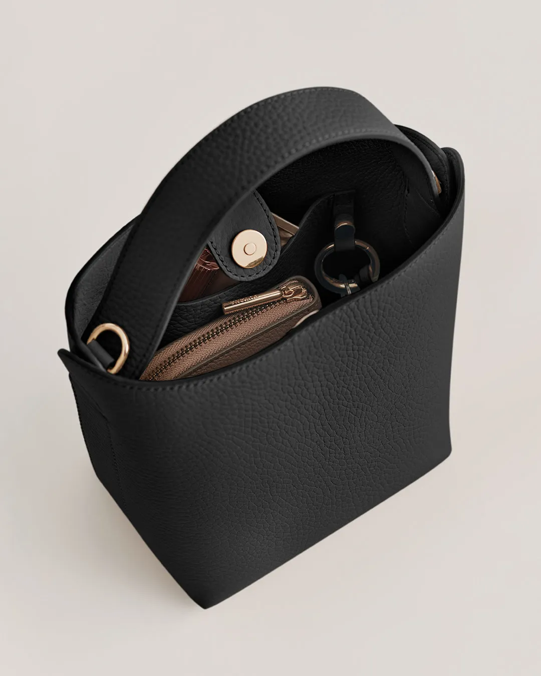Mini Linea Bucket Bag