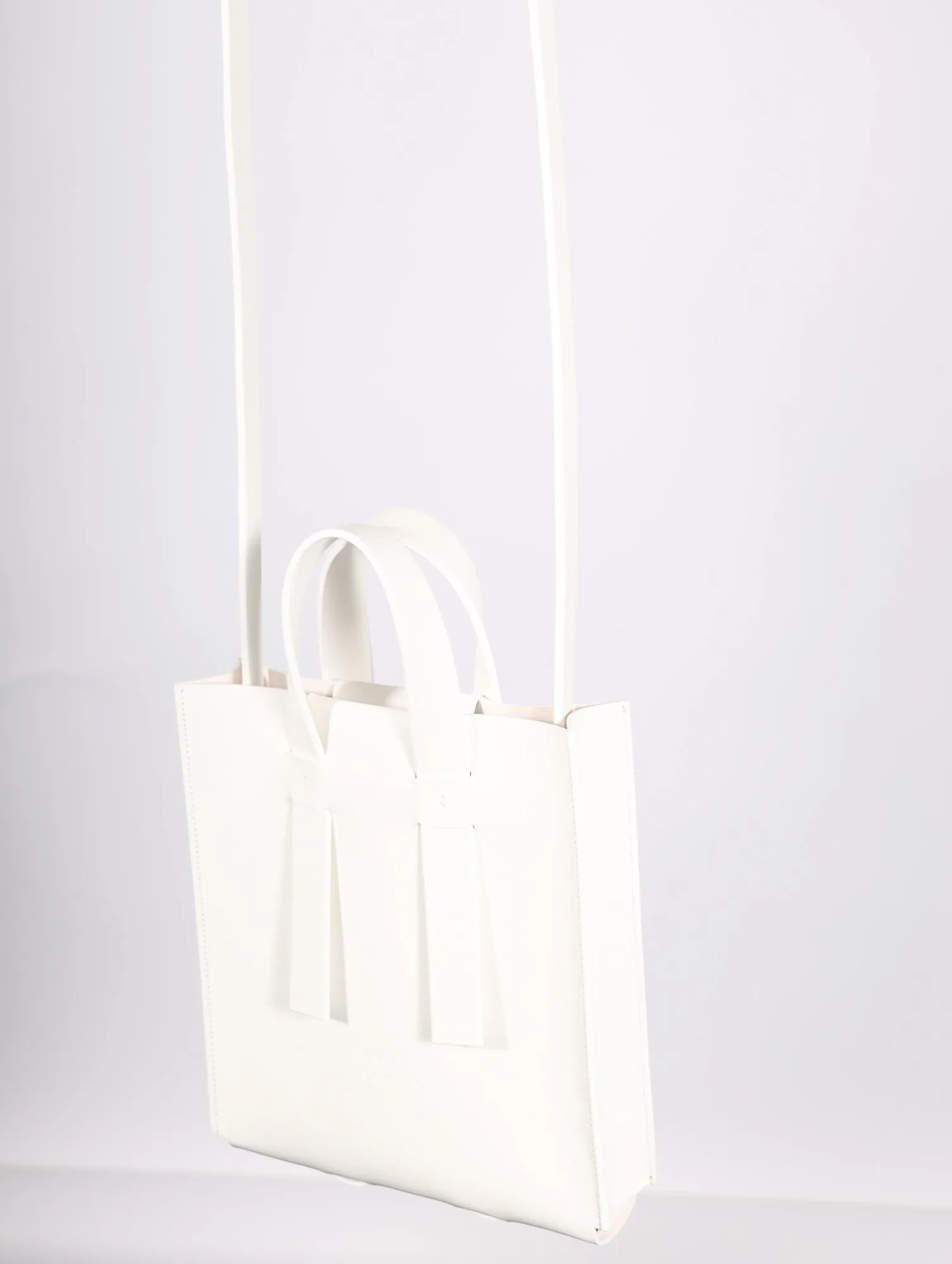 Small Tote in White by Arrhe Studio