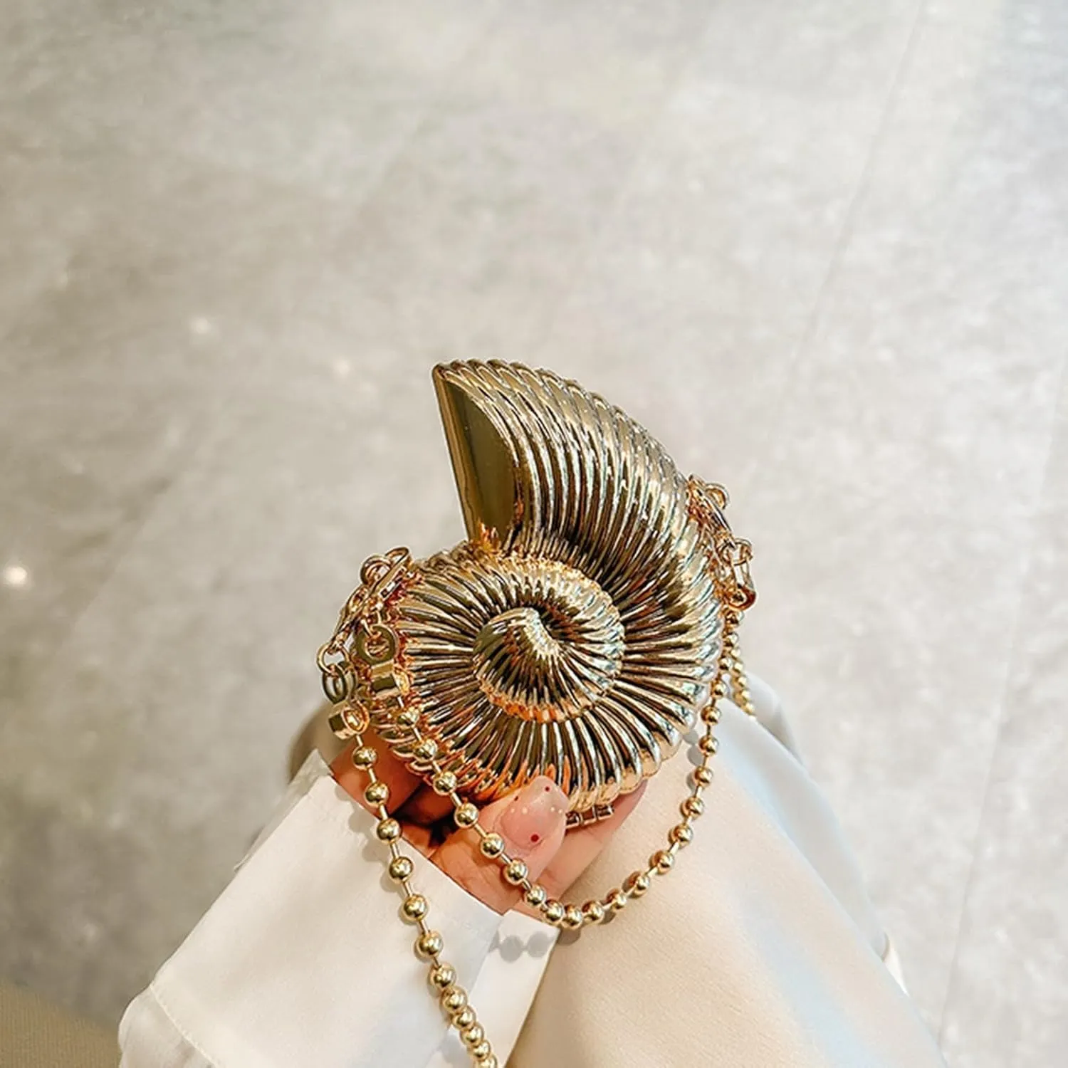 Straw Bag for Women,Small Crossbody Purse,Women Glitter Seashell Evening Bag Purse Chain Strap Clutch Handbag Pearl Shoulder Bag Fashion Mini Cross-body Bags